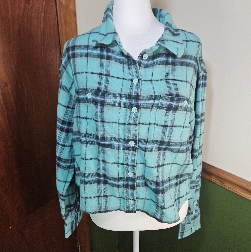 American Eagle Womens Cropped Flannel size Medium